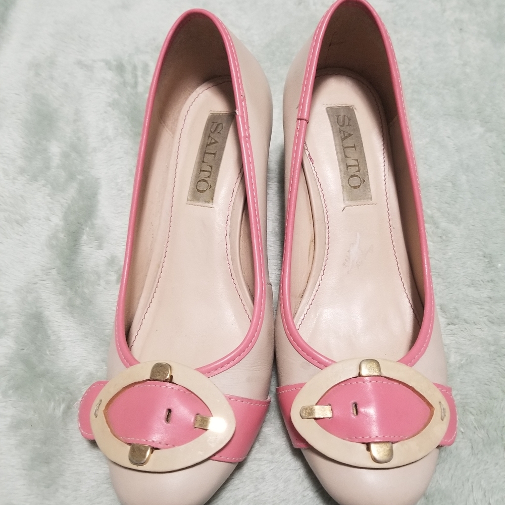 Leather heels shoes